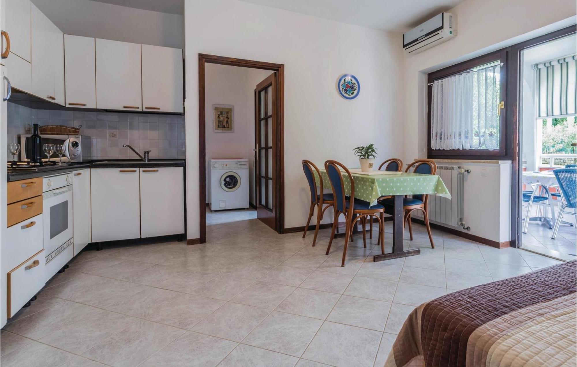 2 Bedroom Beautiful Apartment In サヴドリア エクステリア 写真